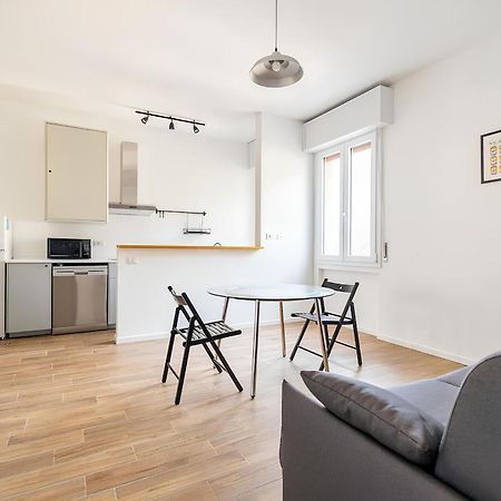 Santa Giulia Suite - 15 Minutes From City Centre ミラノ エクステリア 写真